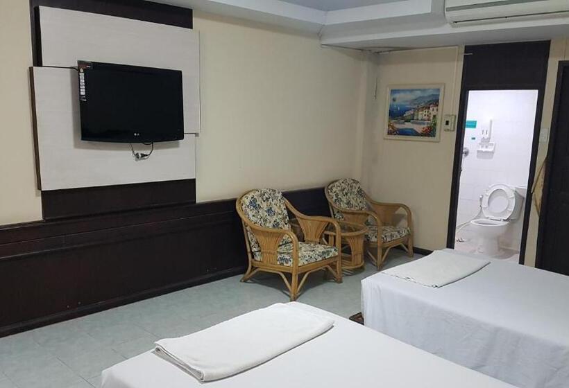 이코노미 룸, Khon Kaen Ruenrom