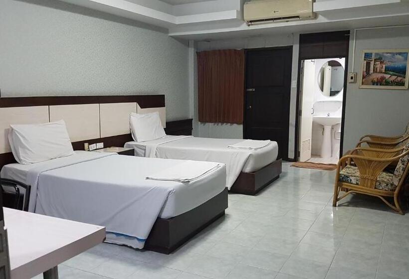 이코노미 룸, Khon Kaen Ruenrom