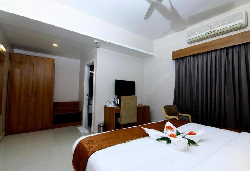 豪华房间, Panacea Ventures