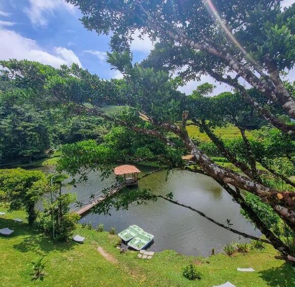 Standardzimmer mit Balkon, Burbi Lake Lodge Monteverde