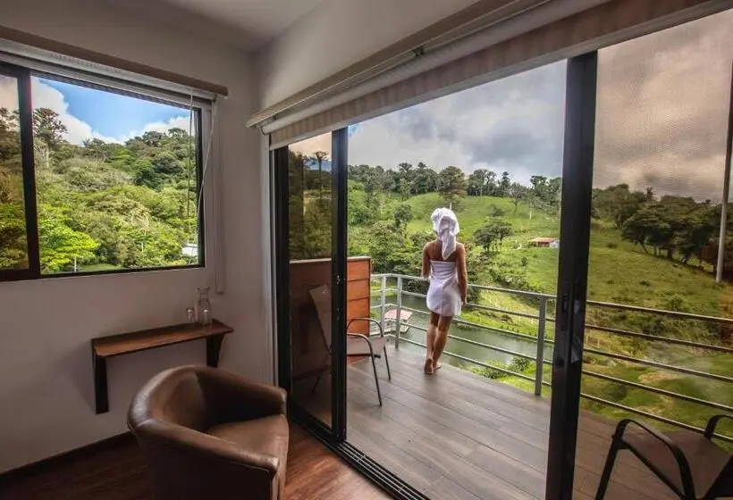レイクビュースタンダードルーム, Burbi Lake Lodge Monteverde