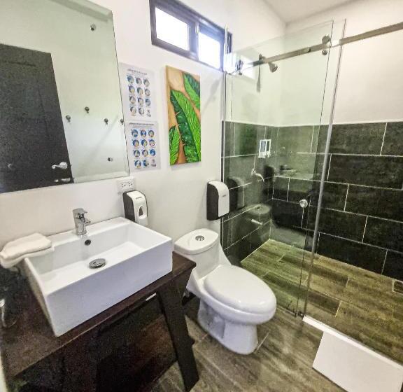 Номер Стандарт, Burbi Lake Lodge Monteverde