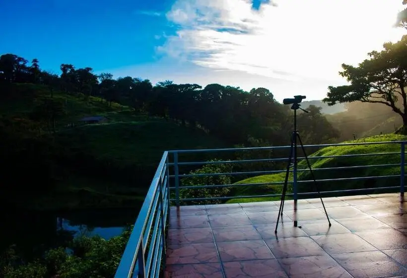 マウンテンビュースタンダードルーム, Burbi Lake Lodge Monteverde