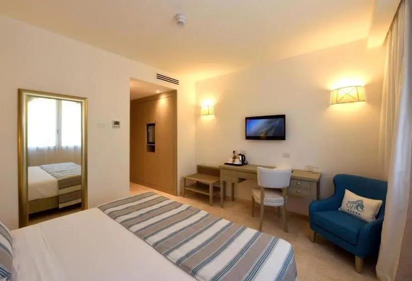Superior-huone, Grand Hotel Cannigione