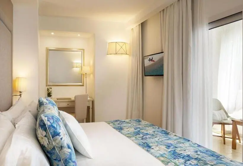 Suite with Terrace, Grand Hotel Cannigione