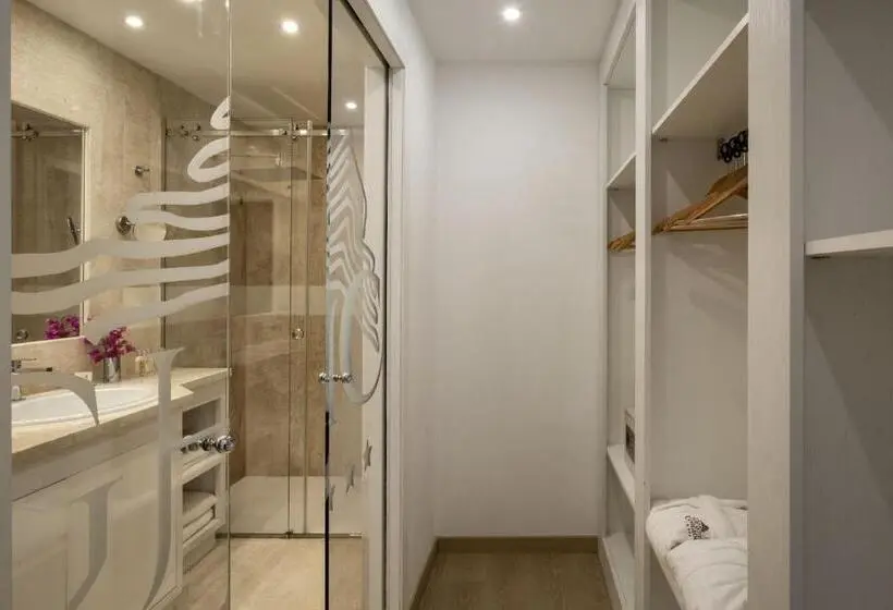 Deluxe-sviitti, Grand Hotel Cannigione