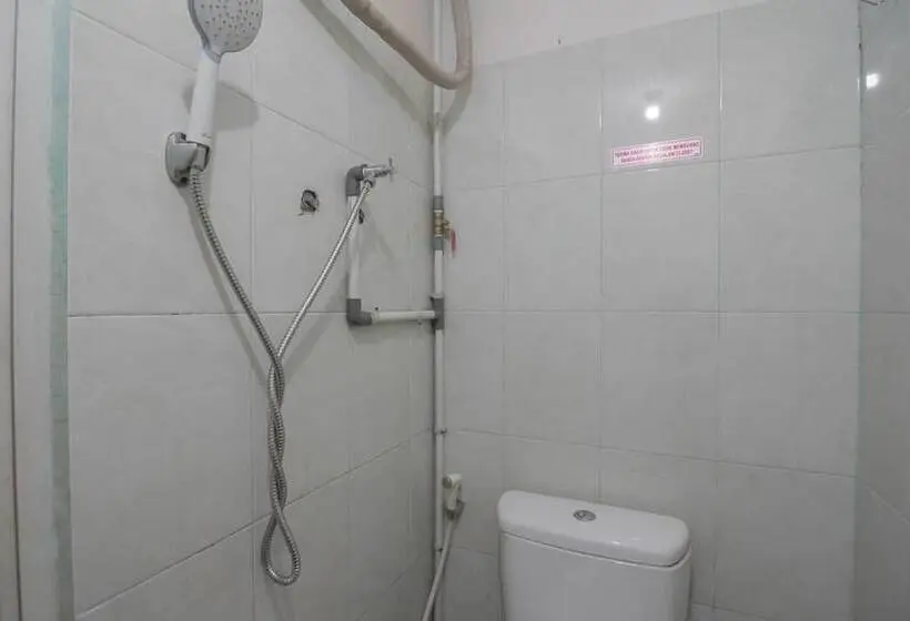 اتاق لوکس, Reddoorz Near Gajah Mada Pontianak