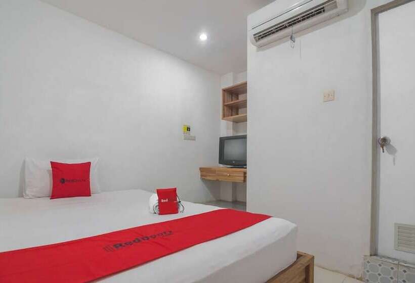 Номер Deluxe, Reddoorz Near Gajah Mada Pontianak