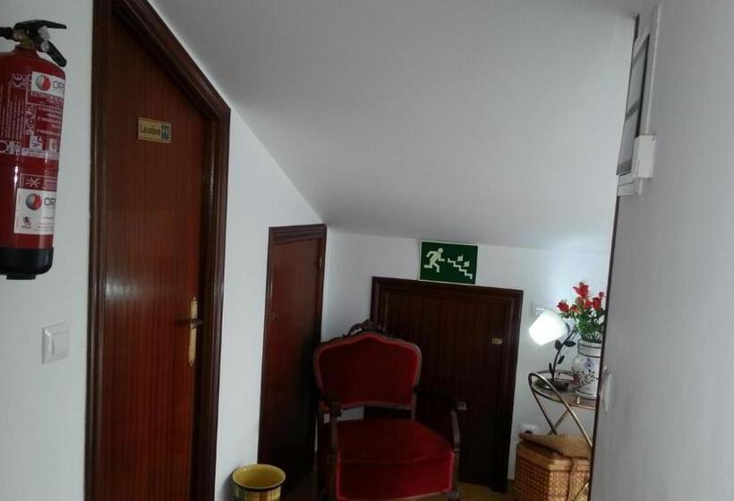 스탠다드 싱글 룸 공동욕실, Pension Paulina