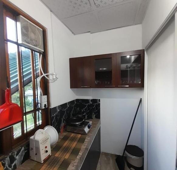 غرفة قياسية ثلاثية, Lucky Star View Inn