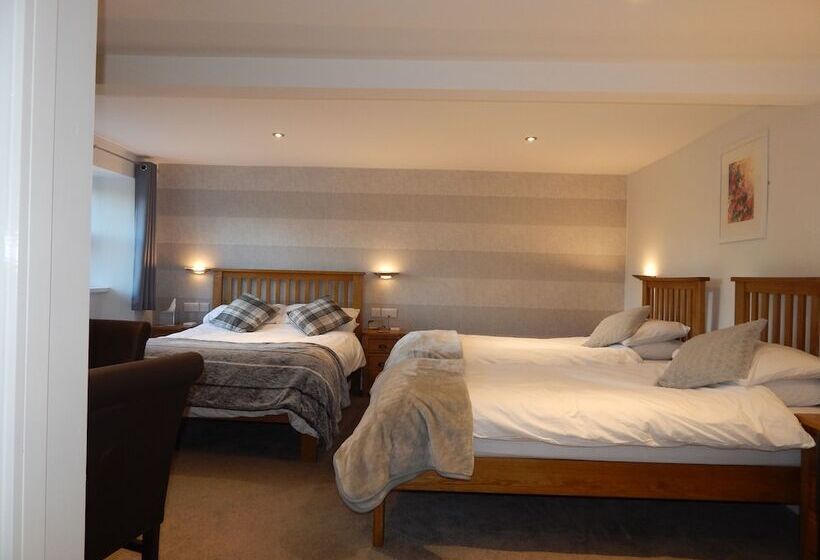 Номер Deluxe, The Saxon Inn