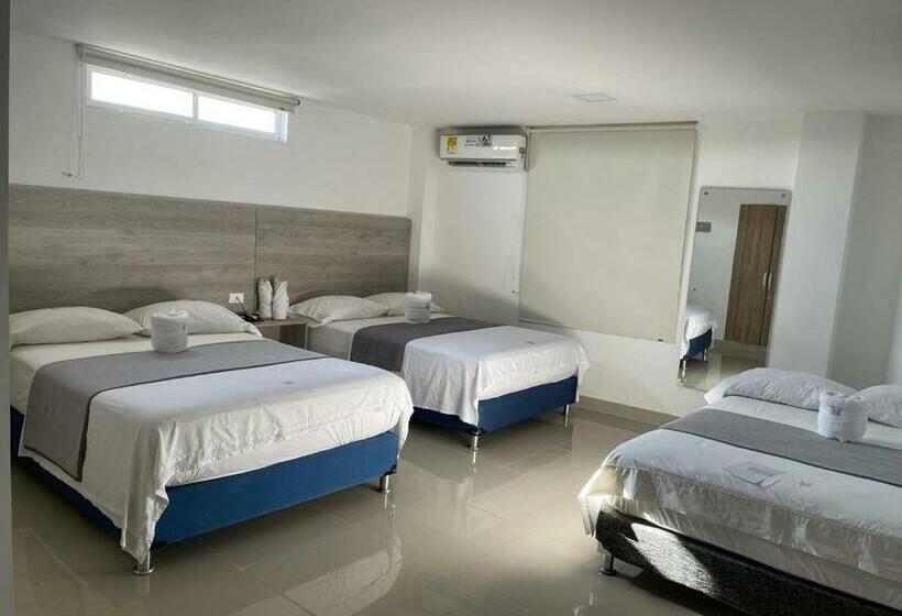 Номер Стандарт Трехместный, A1 Express