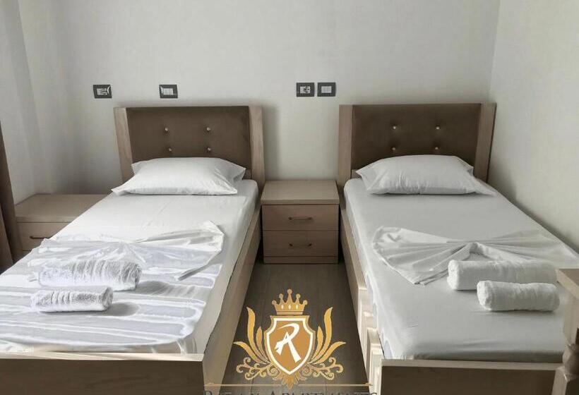 オーシャンビューデラックスルームバルコニー付き, Durmishi Rooms & Apartments & Beach