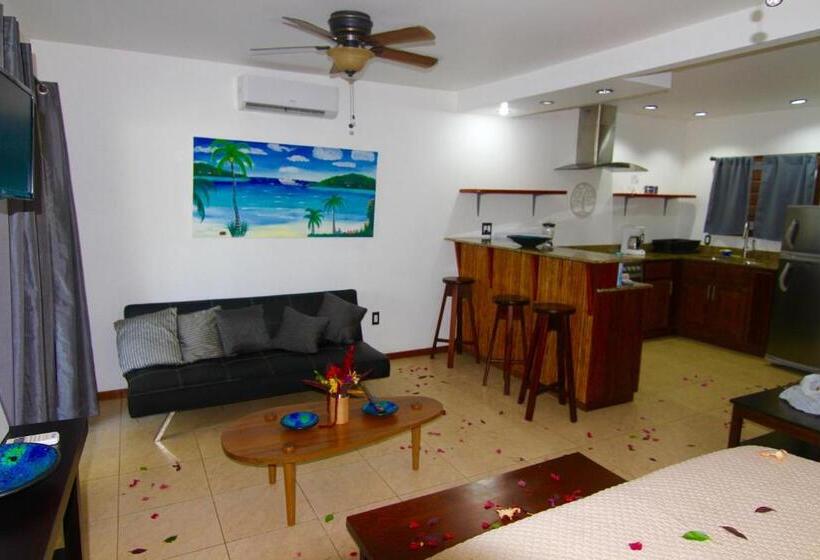 استودیوی استاندارد, Mame Trees