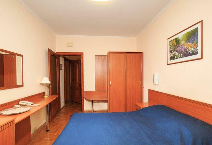 اتاق استاندارد یک نفره, Zhayvir