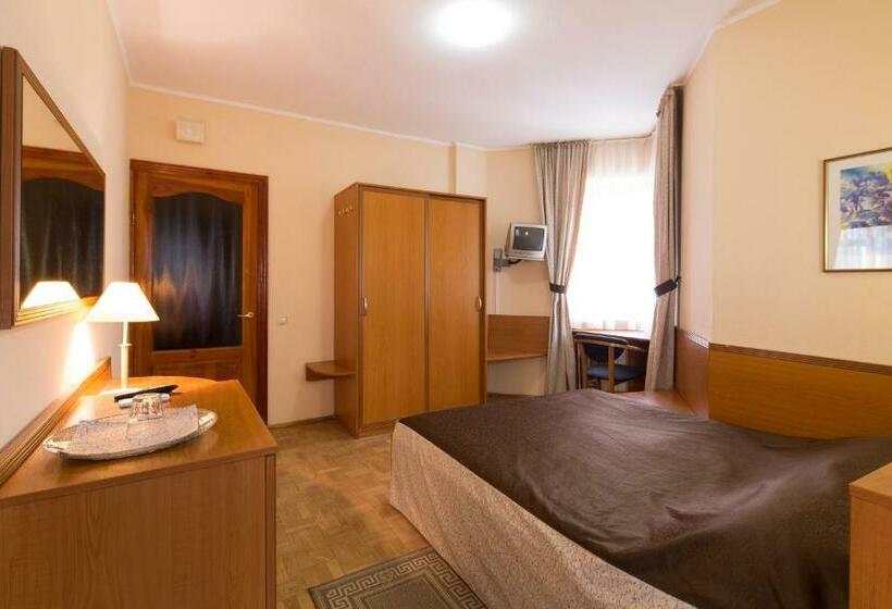 اتاق استاندارد یک نفره, Zhayvir