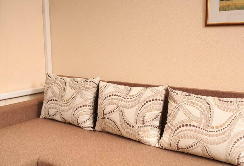 سوییت خانوادگی, Zhayvir