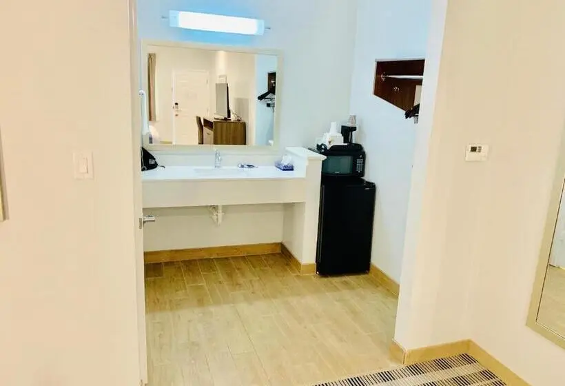キングサイズベッドのスタンダードルーム, Americas Best Value Inn & Suites Porter North Houston