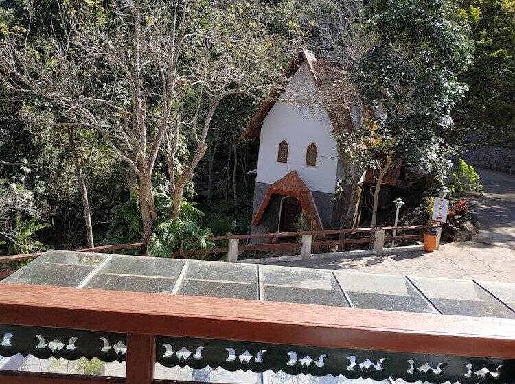 חדר דלוקס לשלושה, Bela Suíça