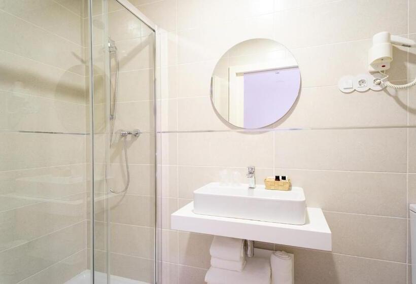 غرفة قياسية ثلاثية, Alojamento Da Vila