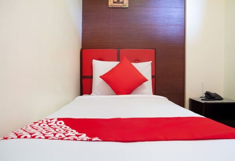 Quarto Estandar Individual, Oyo 153 Monclaire Suites