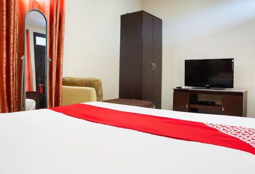 חדר דלוקס, Oyo 153 Monclaire Suites