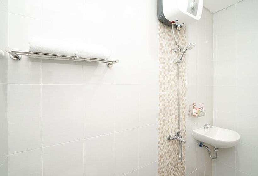 Quarto Estandar Individual, Oyo 614 Graha 8 Syariah