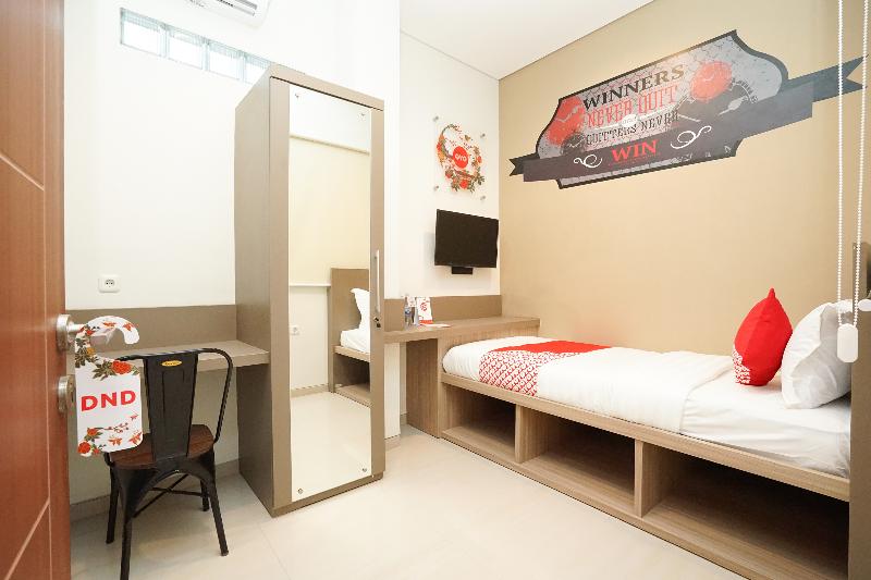 Quarto Estandar Individual, Oyo 614 Graha 8 Syariah