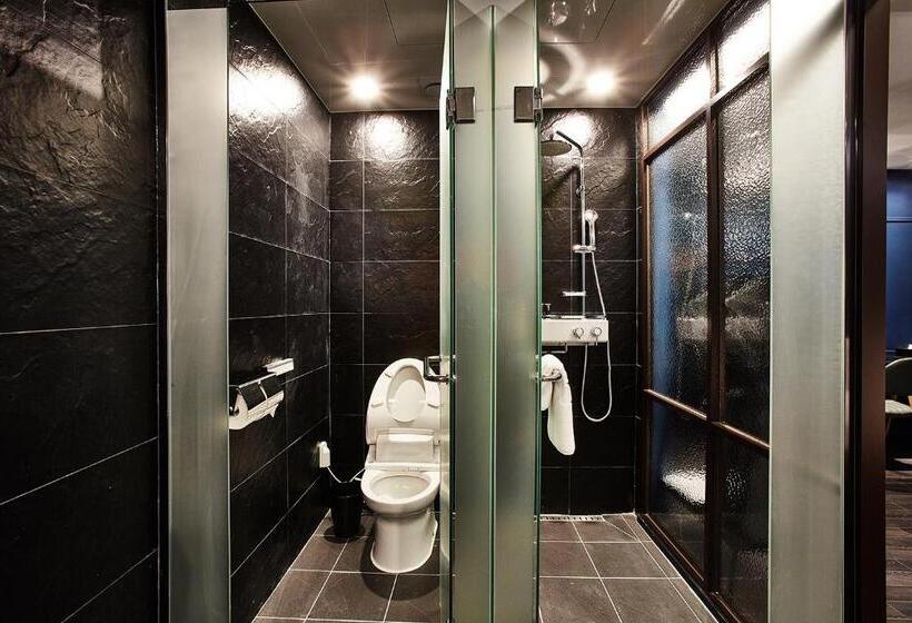 اتاق سوپریور, Wanted