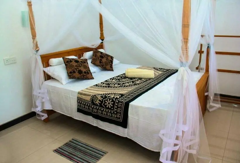 Standardzimmer, Thusitha S Nest