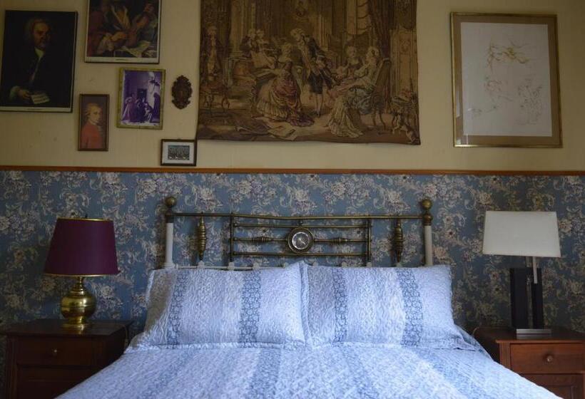 غرفة قياسية, Casa Dos Leones