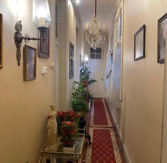 اتاق استاندارد یک تخته با سرویس بهداشتی مشترک, Casa Dos Leones