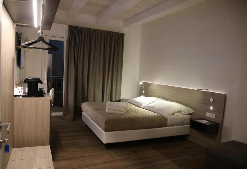 חדר סטנדרט נוף לבריכה, Casablanca