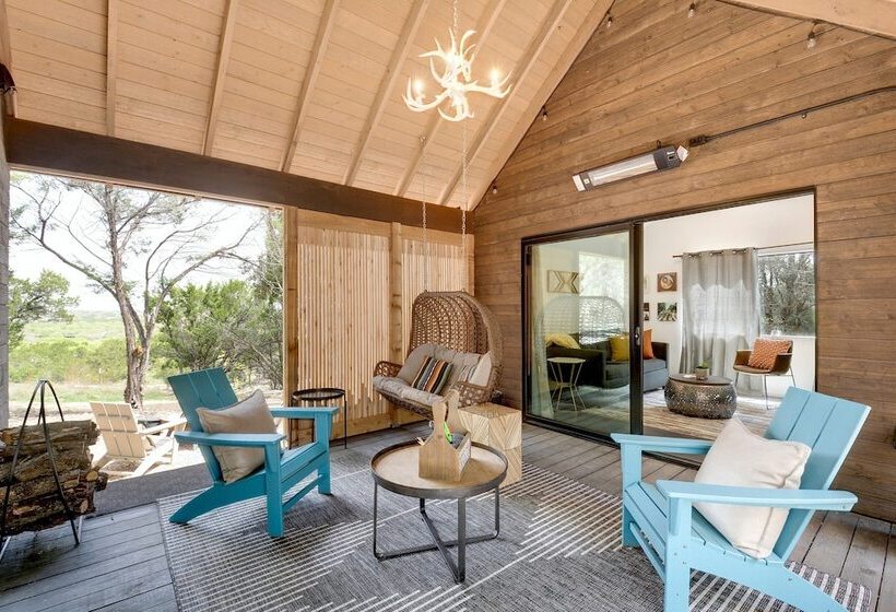Хижина, Lucky Arrow Retreat  Dripping Springs