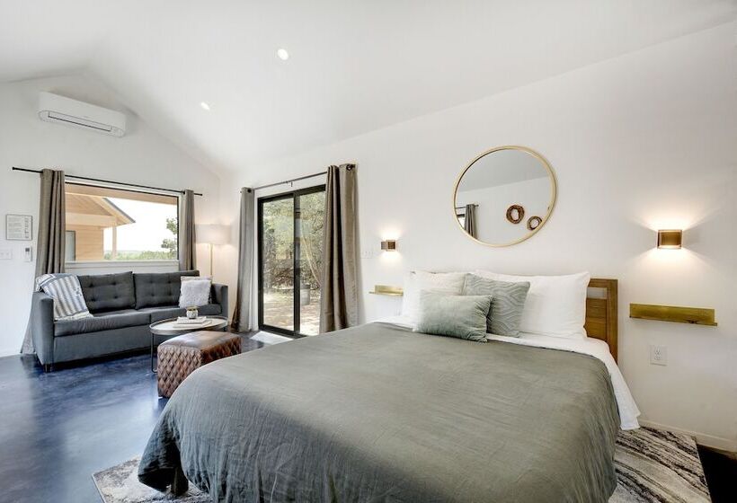 Хижина, Lucky Arrow Retreat  Dripping Springs