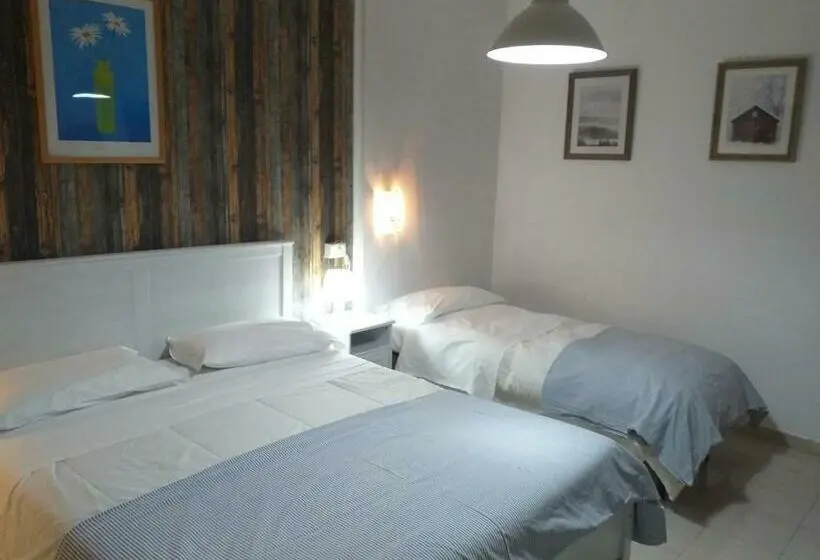 اتاق ساده سه‌ نفره, B&b La Villa