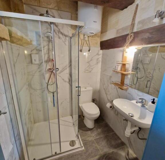 اتاق اکونومی, Ta Pinu Guesthouse