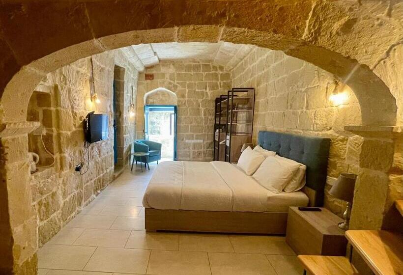 سوییت خانوادگی, Ta Pinu Guesthouse