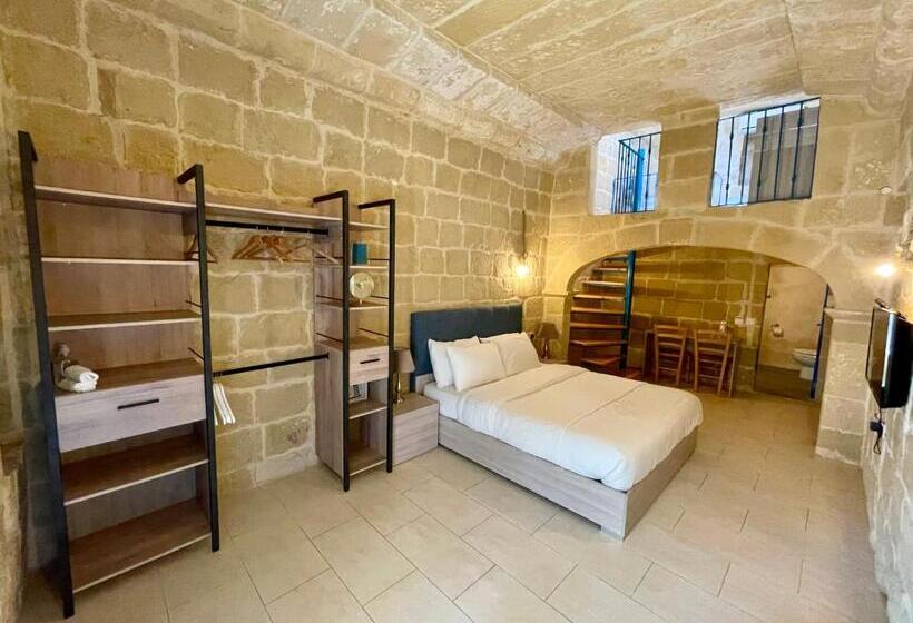 سوییت خانوادگی, Ta Pinu Guesthouse