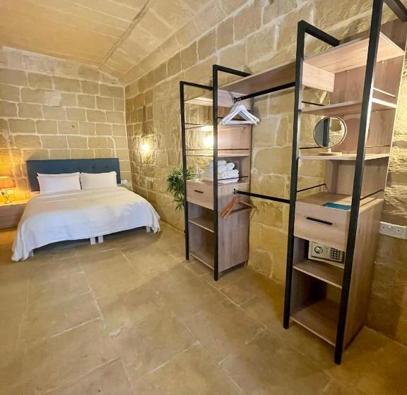 اتاق استاندارد با تراس, Ta Pinu Guesthouse