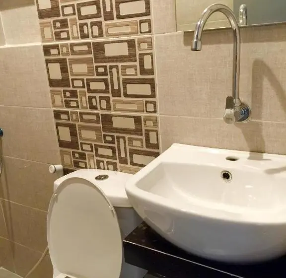 Superior Kolmen Hengen Huone, My Dream Place Hotel Near Robinsons Mall