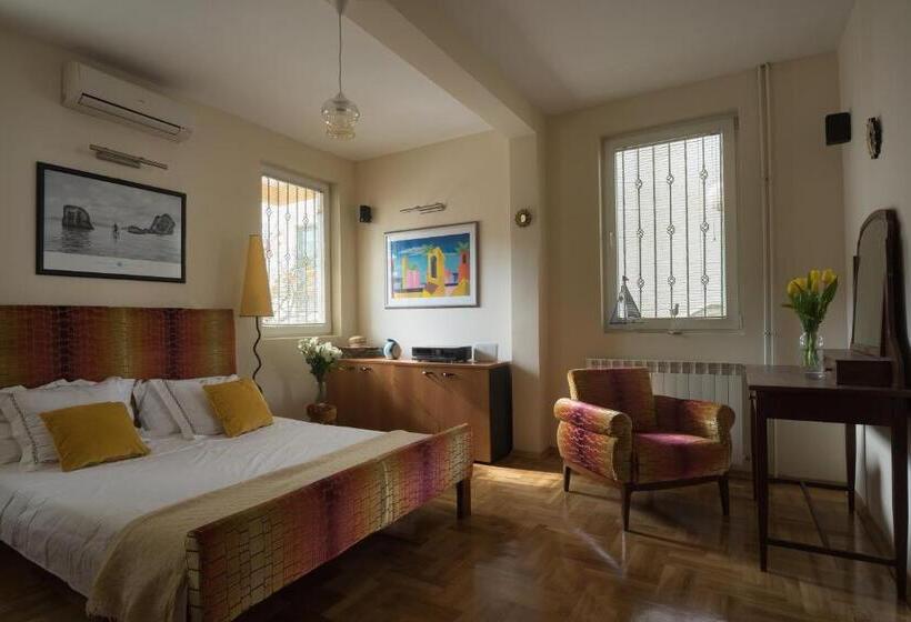 Deluxe Suite King Bed, Astakos Apartments Budva