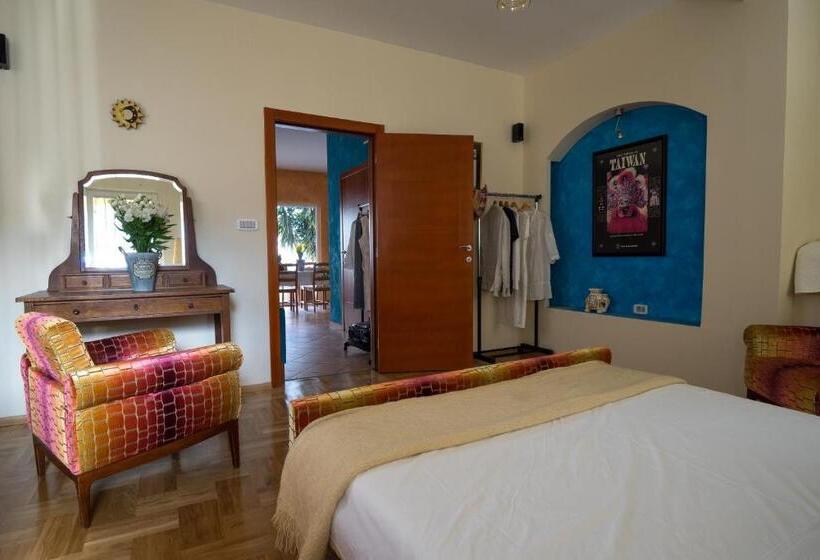 Deluxe Suite King Bed, Astakos Apartments Budva