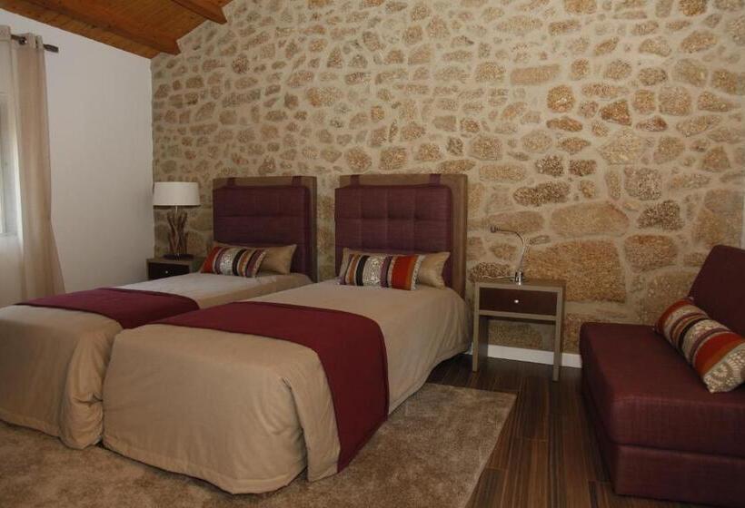 Трехместный Номер Стандарт Вид на Сад, Casas Do Regato