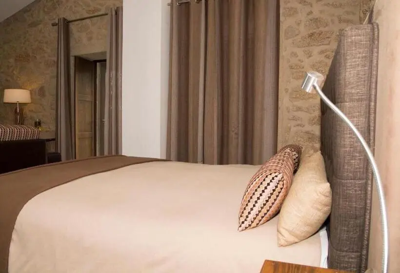 スイート, Casas Do Regato