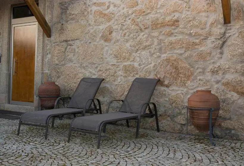 デラックススイート, Casas Do Regato