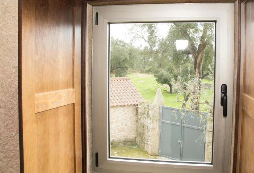 デラックススイート, Casas Do Regato