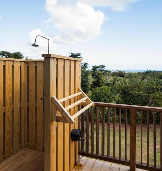 ویلای 2 خوابه, Finca Victoria