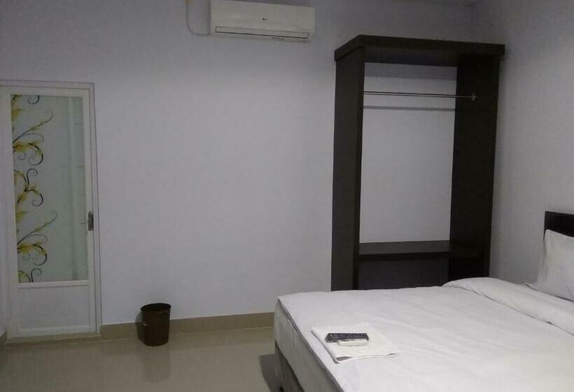 חדר משפחתי, Phoenix