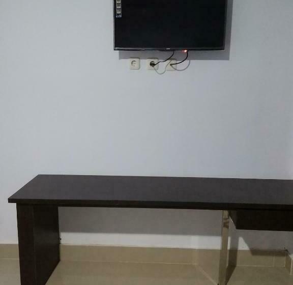 חדר משפחתי, Phoenix